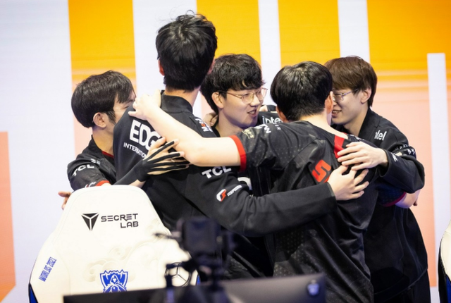 他的未来悬 他的未来悬